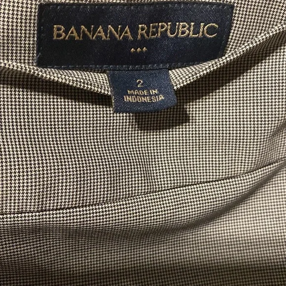 Banana Republic Women’s Black Pinstripe Pencil Mini Skirt. Size 2. - Picture 2 of 6